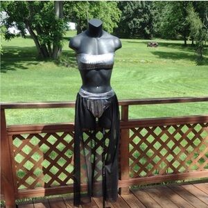 Elegant Black and Silver Women's Intimate Set